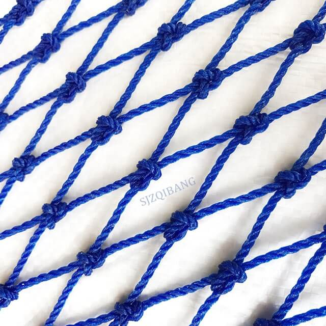High-Quality PE Knotted Net  Variety of Sizes and Uses - Qibang